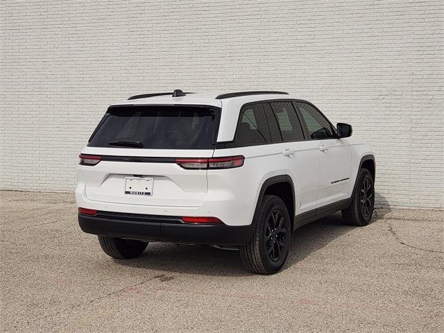new 2025 Jeep Grand Cherokee car, priced at $37,880