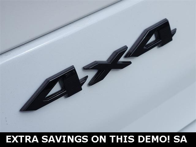 new 2025 Jeep Grand Cherokee car, priced at $45,640