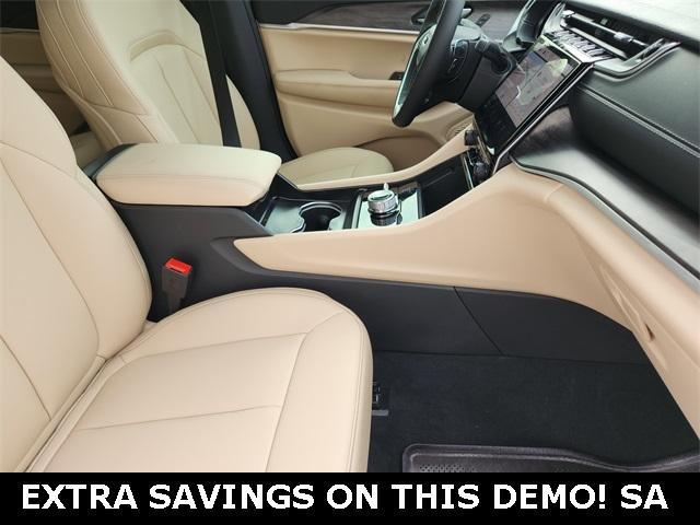 new 2025 Jeep Grand Cherokee car, priced at $45,640