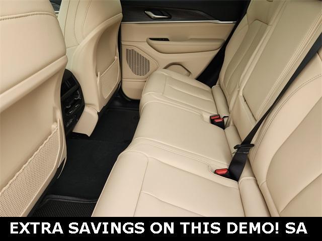 new 2025 Jeep Grand Cherokee car, priced at $45,640