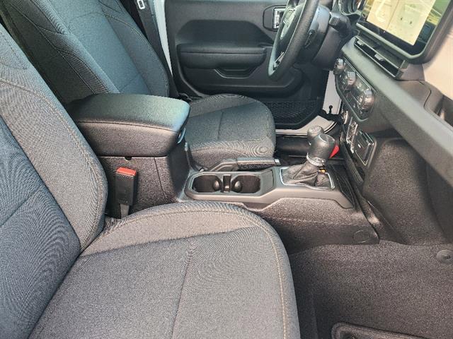 new 2026 Jeep Gladiator car, priced at $37,220