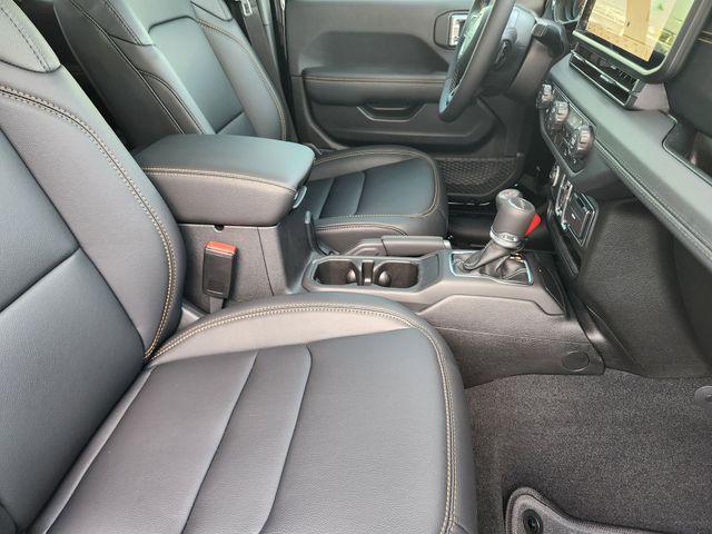 new 2026 Jeep Gladiator car, priced at $48,205