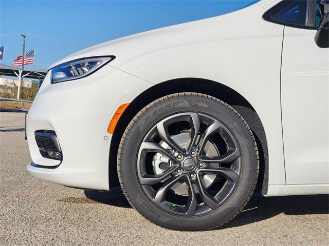 new 2026 Chrysler Pacifica car, priced at $38,165