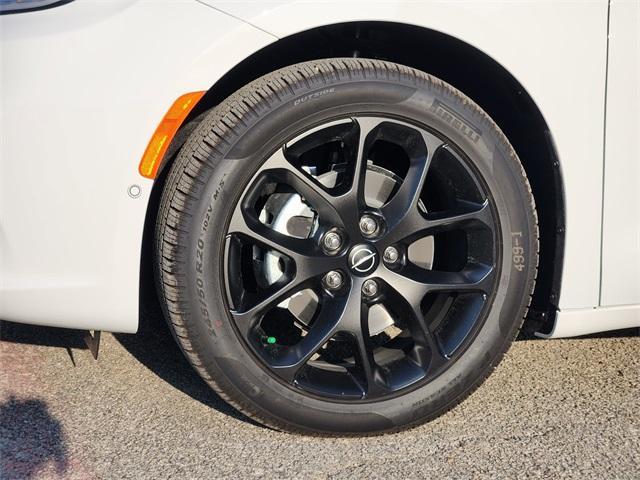 new 2026 Chrysler Pacifica car, priced at $45,160