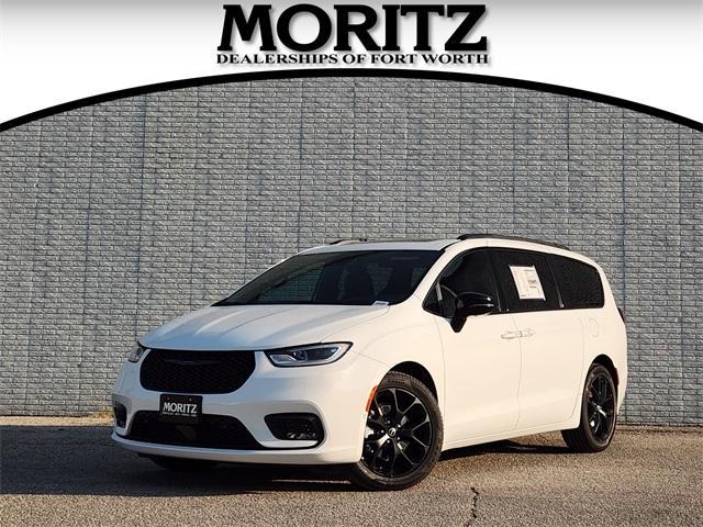 new 2026 Chrysler Pacifica car, priced at $45,160