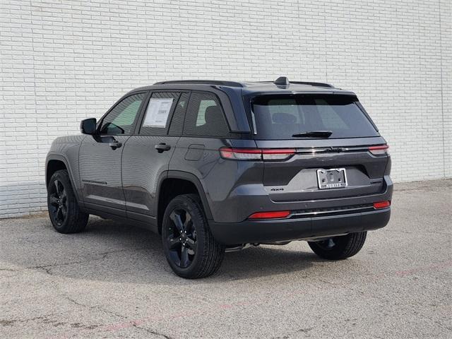 new 2025 Jeep Grand Cherokee car, priced at $45,135