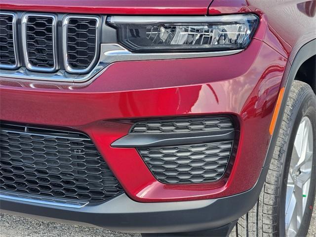 new 2025 Jeep Grand Cherokee car, priced at $33,625