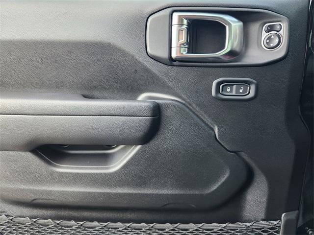 new 2025 Jeep Wrangler car, priced at $74,494