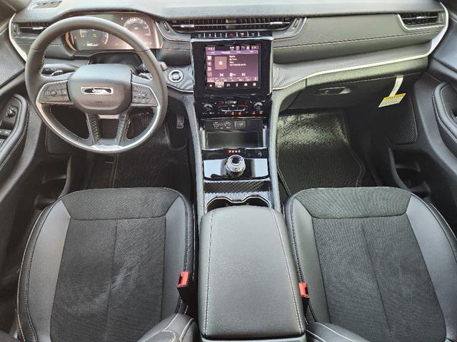 new 2025 Jeep Grand Cherokee car, priced at $34,485