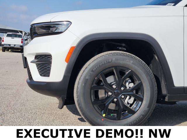 new 2025 Jeep Grand Cherokee car, priced at $34,485