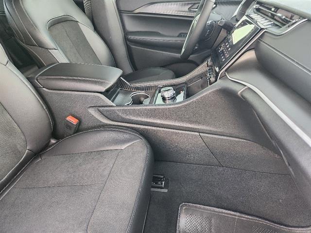 new 2025 Jeep Grand Cherokee car, priced at $39,500