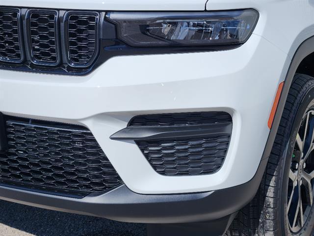new 2025 Jeep Grand Cherokee car, priced at $39,500