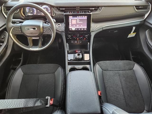 new 2025 Jeep Grand Cherokee L car, priced at $39,580