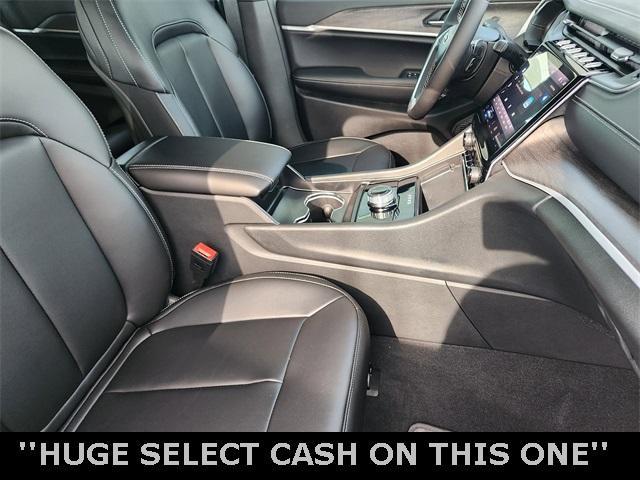 new 2025 Jeep Grand Cherokee L car, priced at $40,470