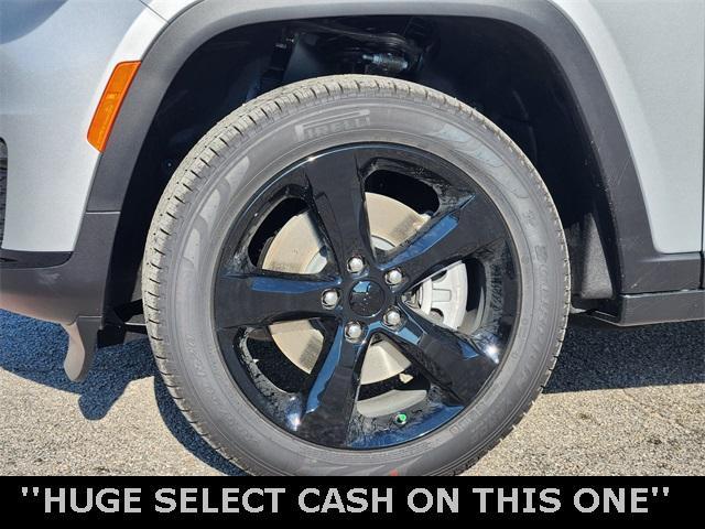 new 2025 Jeep Grand Cherokee L car, priced at $40,470