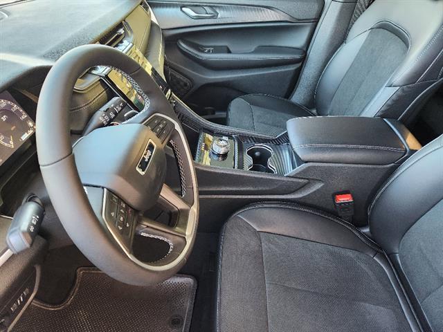 new 2025 Jeep Grand Cherokee L car, priced at $42,380