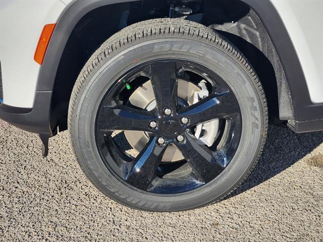 new 2025 Jeep Grand Cherokee L car, priced at $42,380