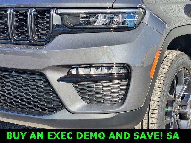 new 2025 Jeep Grand Cherokee car, priced at $47,230