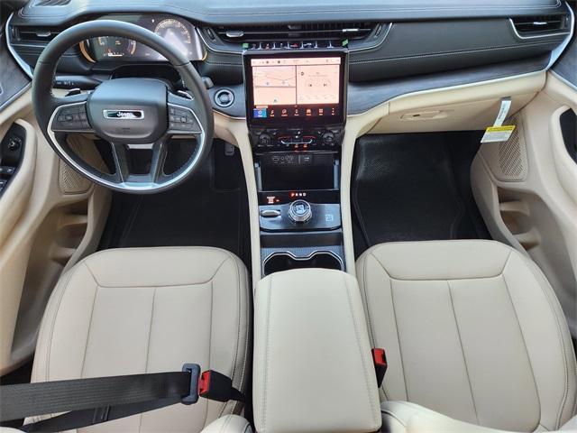 new 2025 Jeep Grand Cherokee car, priced at $46,135