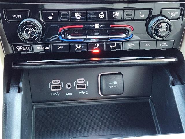 new 2025 Jeep Grand Cherokee car, priced at $43,090