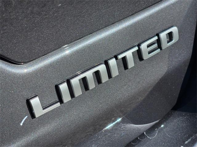 new 2025 Jeep Grand Cherokee car, priced at $43,185