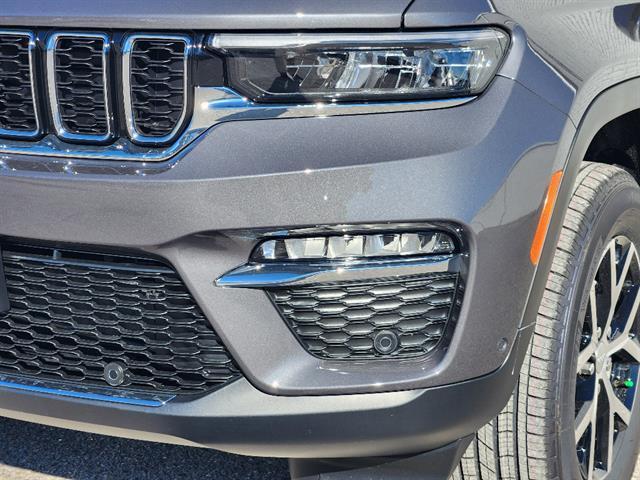 new 2025 Jeep Grand Cherokee car, priced at $41,185
