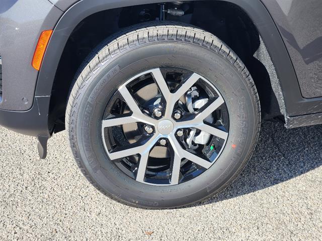 new 2025 Jeep Grand Cherokee car, priced at $41,185
