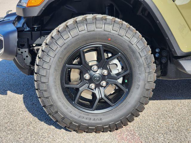 new 2026 Jeep Gladiator car, priced at $48,205