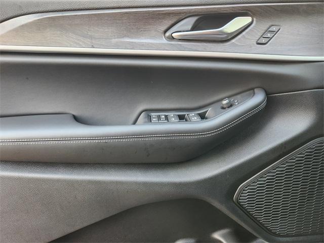 new 2025 Jeep Grand Cherokee car, priced at $45,635