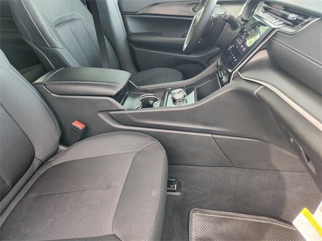 new 2025 Jeep Grand Cherokee L car, priced at $38,280