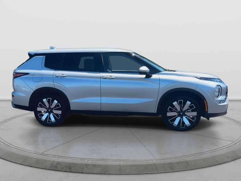 new 2026 Mitsubishi Outlander car