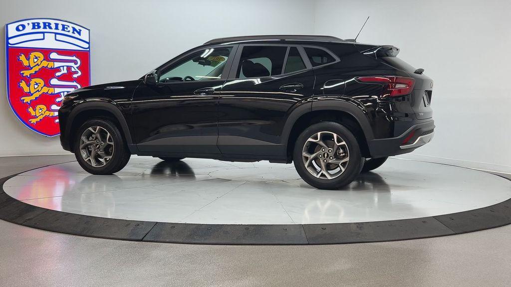 used 2025 Chevrolet Trax car, priced at $20,900