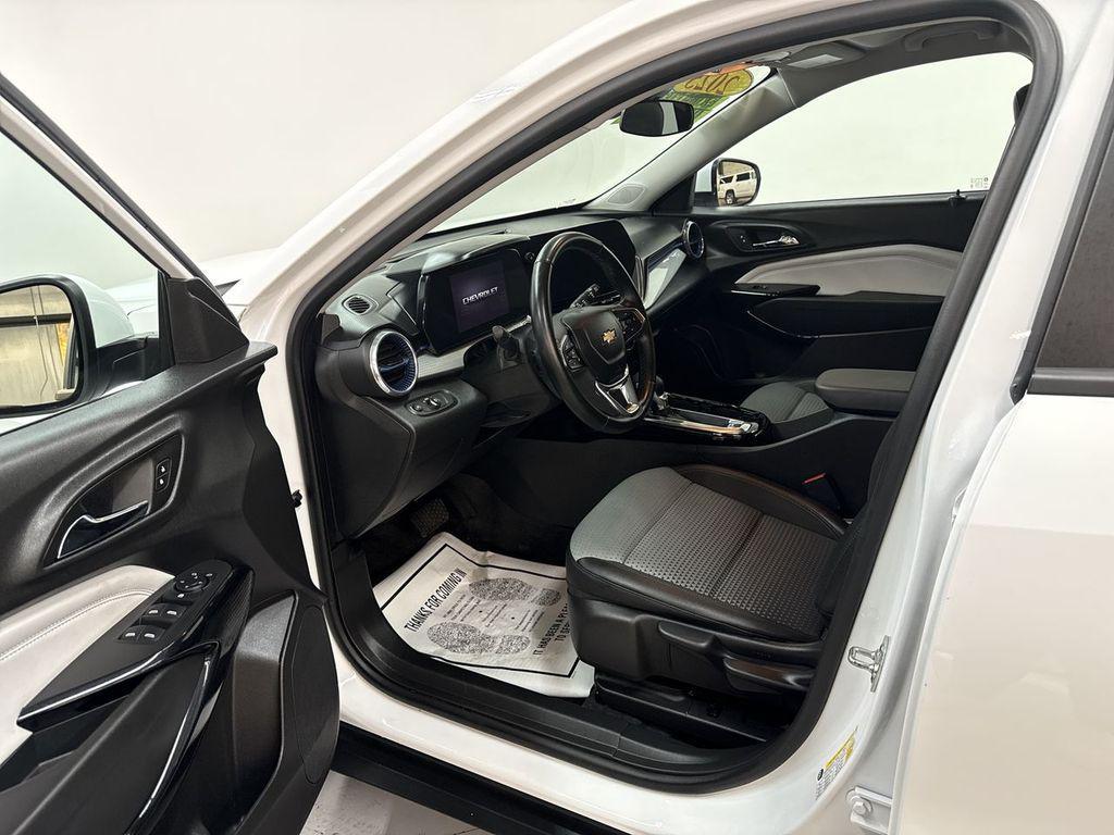 used 2025 Chevrolet Trax car, priced at $22,100