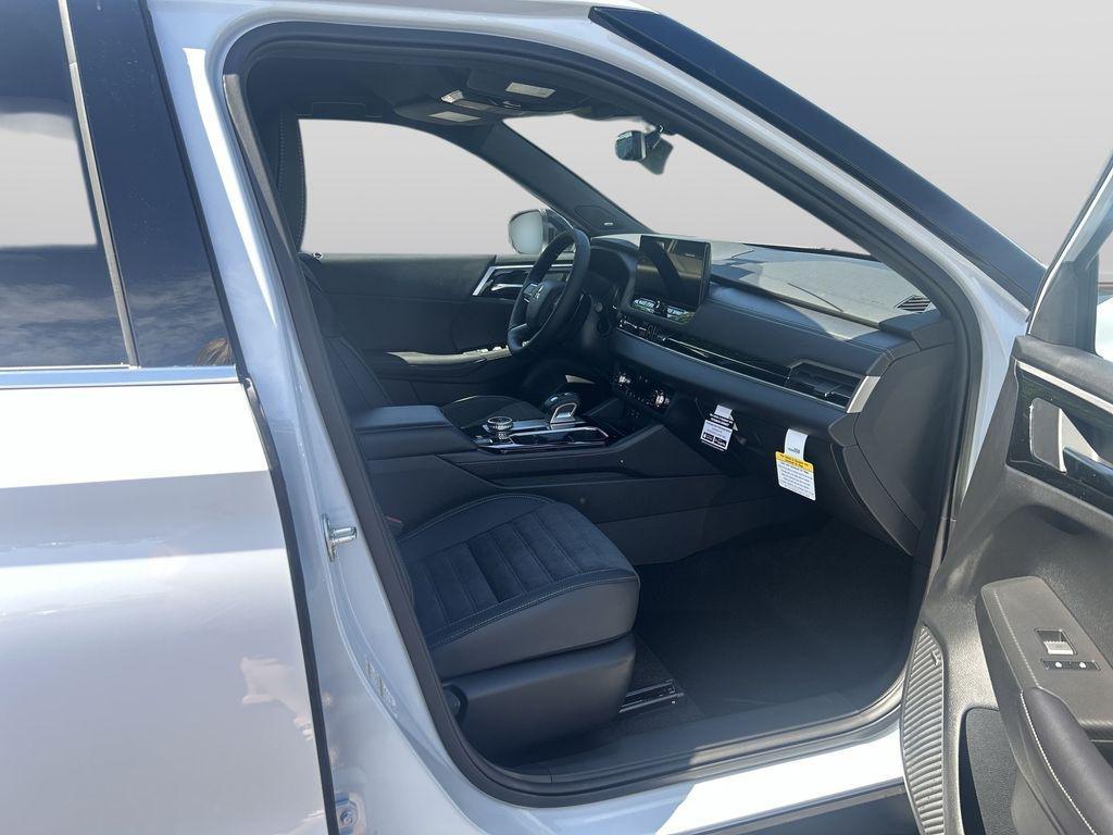new 2026 Mitsubishi Outlander car