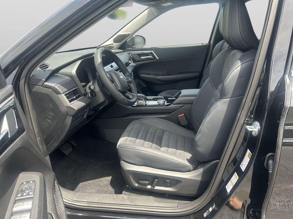 new 2026 Mitsubishi Outlander car