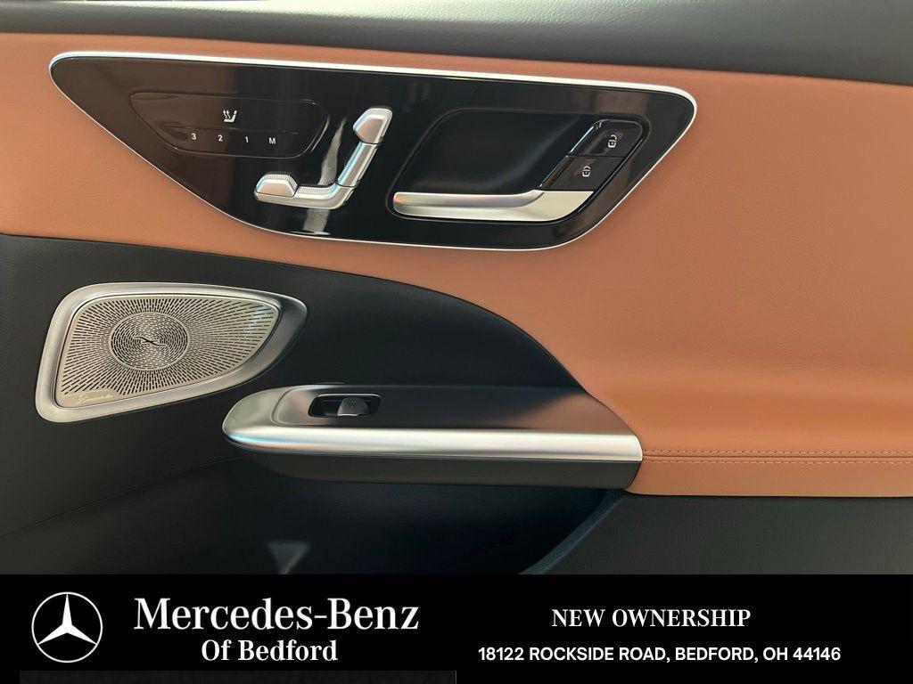 Mercedes-Benz C-Class view 19
