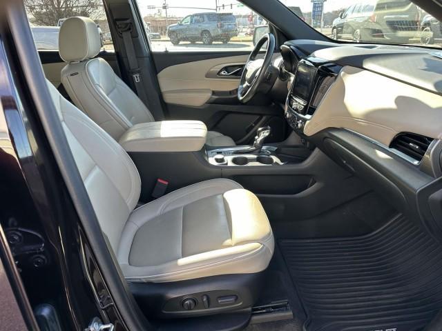 used 2022 Chevrolet Traverse car, priced at $34,998