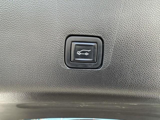 used 2022 Chevrolet Traverse car, priced at $34,998