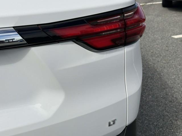 used 2023 Chevrolet Traverse car, priced at $33,498