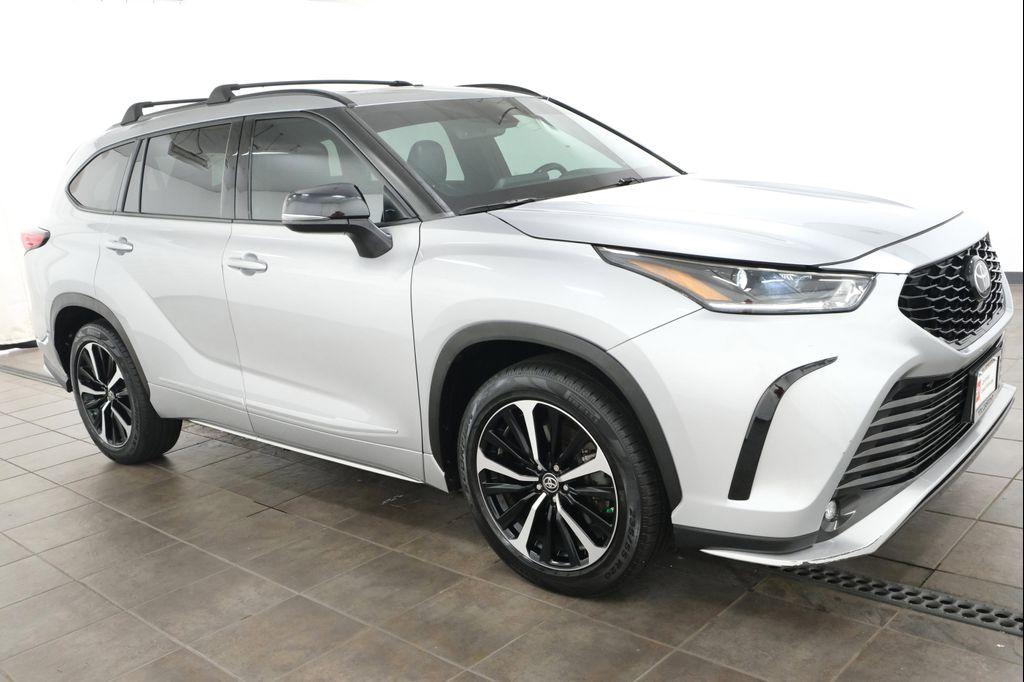 used 2021 Toyota Highlander car, priced at $32,866