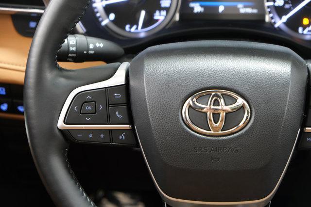 used 2022 Toyota Highlander car, priced at $41,988
