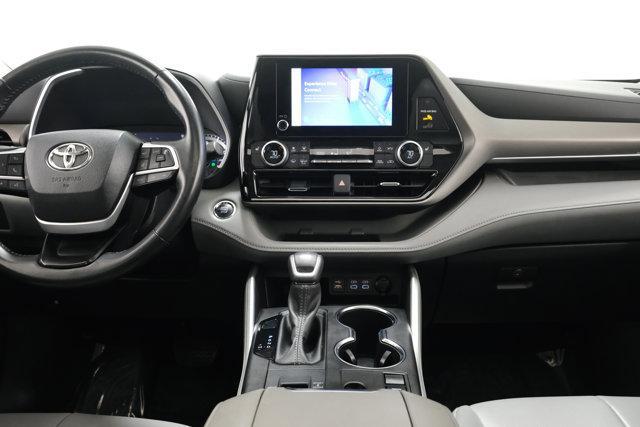 used 2023 Toyota Highlander car, priced at $32,692