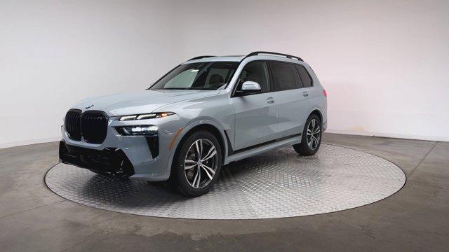 new 2026 BMW X7 car, priced at $100,690
