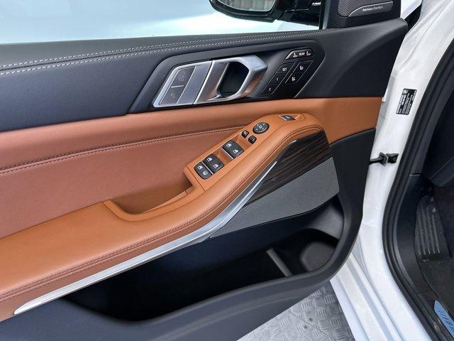 new 2026 BMW X7 car, priced at $102,990