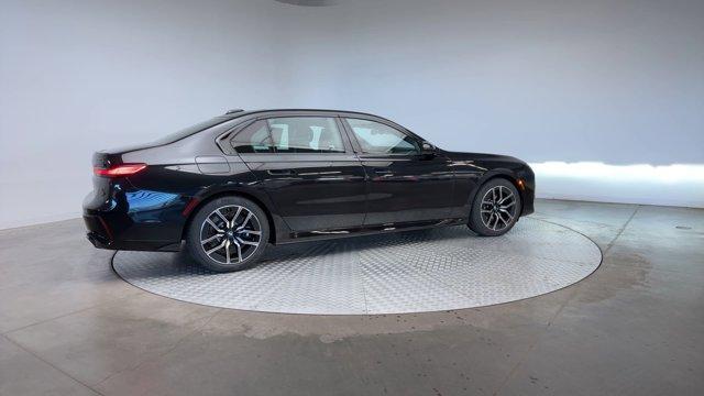 new 2025 BMW 760 car, priced at $132,675
