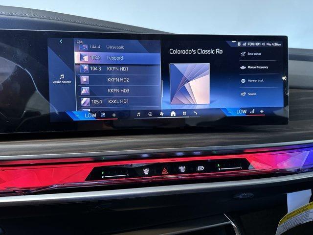 new 2025 BMW 760 car, priced at $132,675