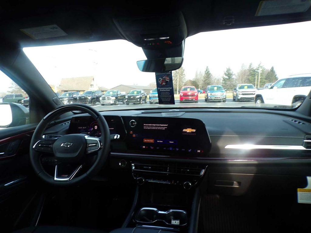 new 2026 Chevrolet Traverse car, priced at $53,170