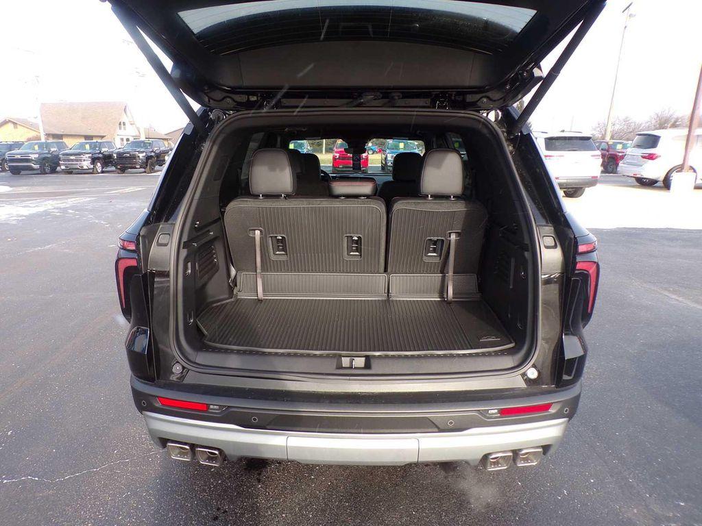 new 2026 Chevrolet Traverse car, priced at $53,170