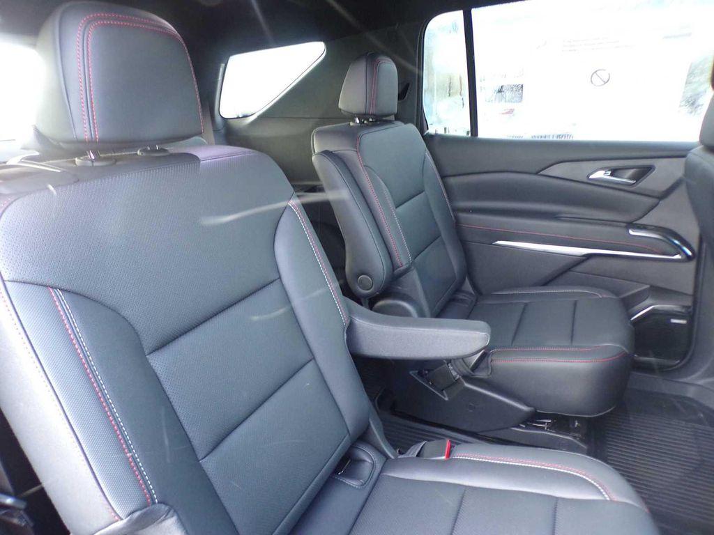 new 2026 Chevrolet Traverse car, priced at $53,170