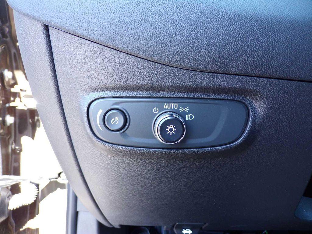 used 2024 Chevrolet Equinox car, priced at $25,504